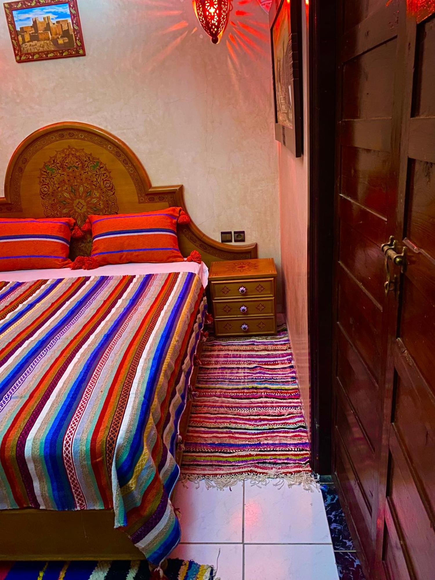 Riad Nezha Avec Jacuzzi Et 3 Piscines Au Coeur De Marrakesh Exterior foto