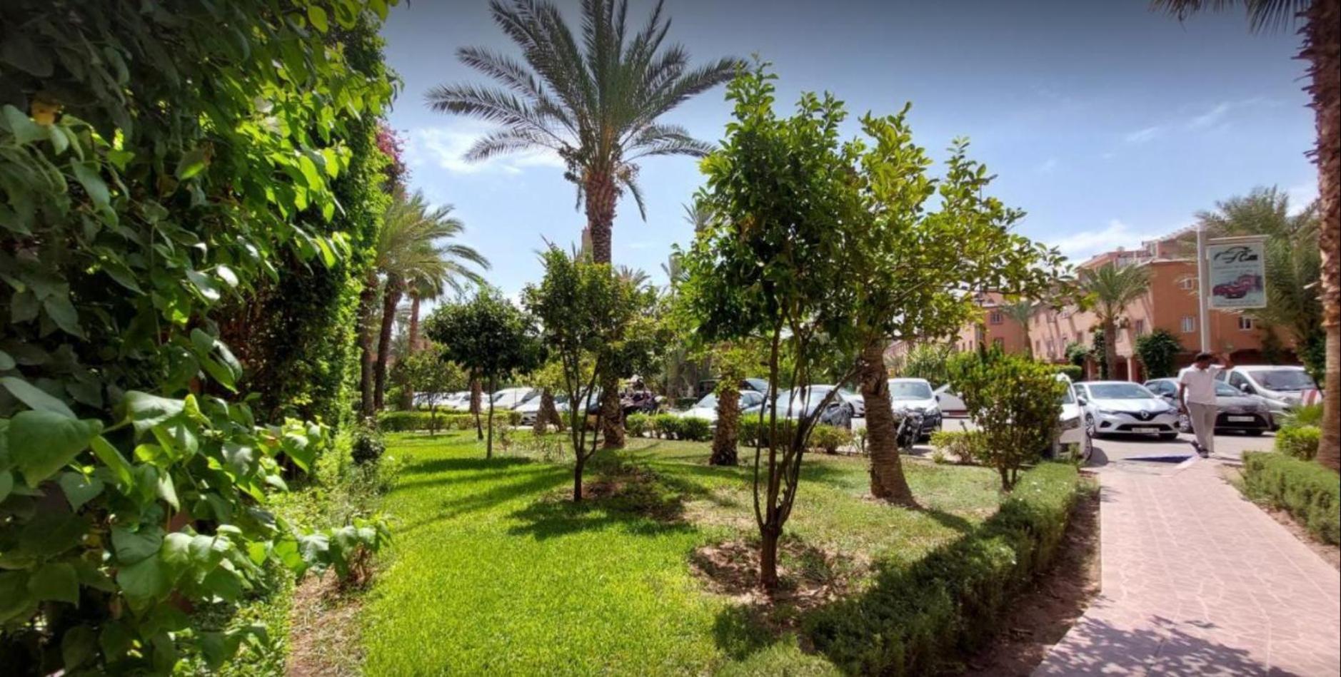 Riad Nezha Avec Jacuzzi Et 3 Piscines Au Coeur De Marrakesh Exterior foto