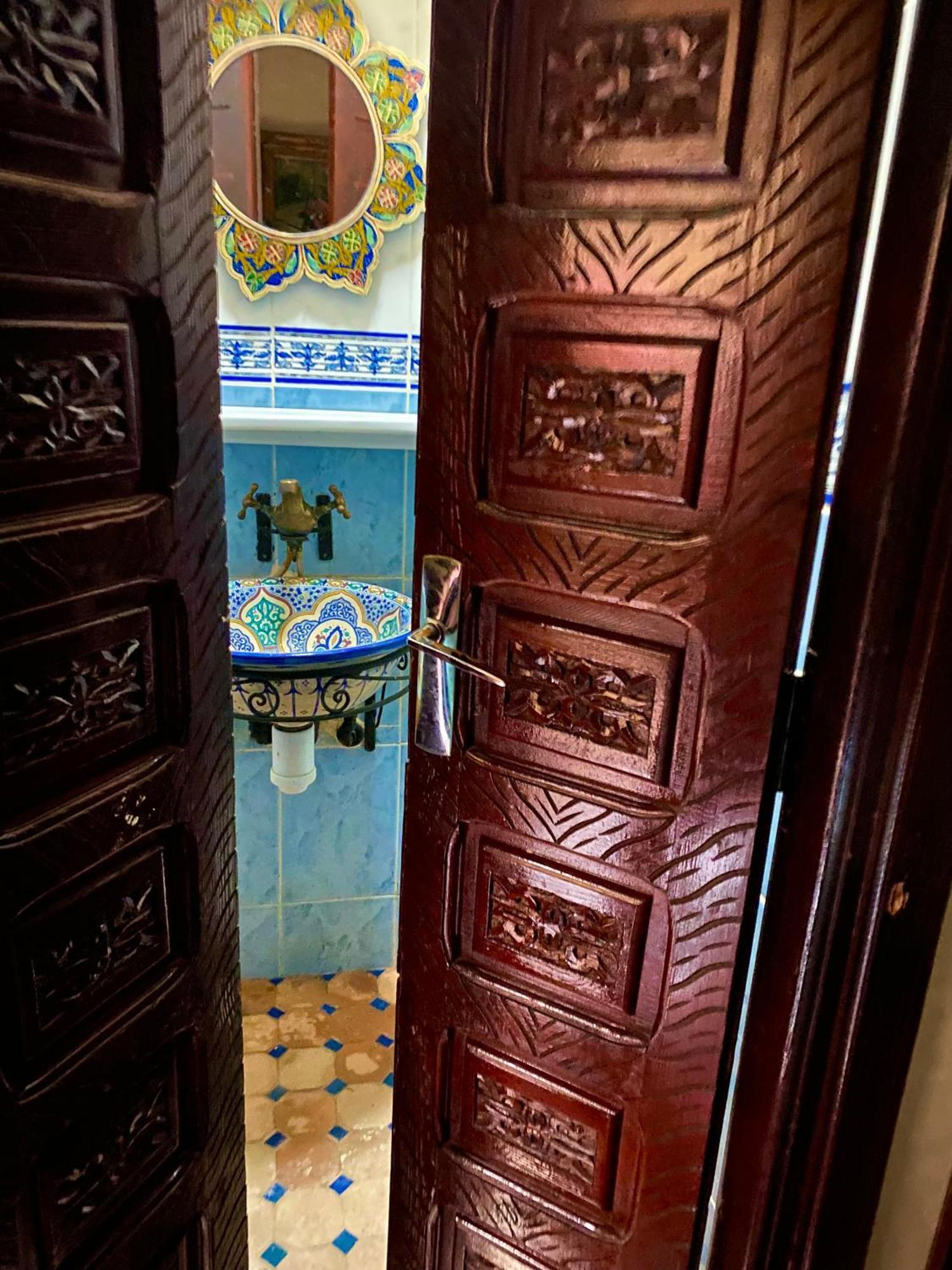 Riad Nezha Avec Jacuzzi Et 3 Piscines Au Coeur De Marrakesh Exterior foto